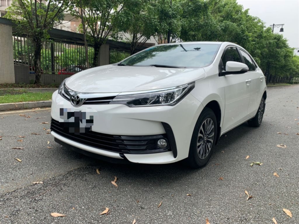 苏州2018年03月丰田卡罗拉2017款改款12tscvtgl白色手动挡