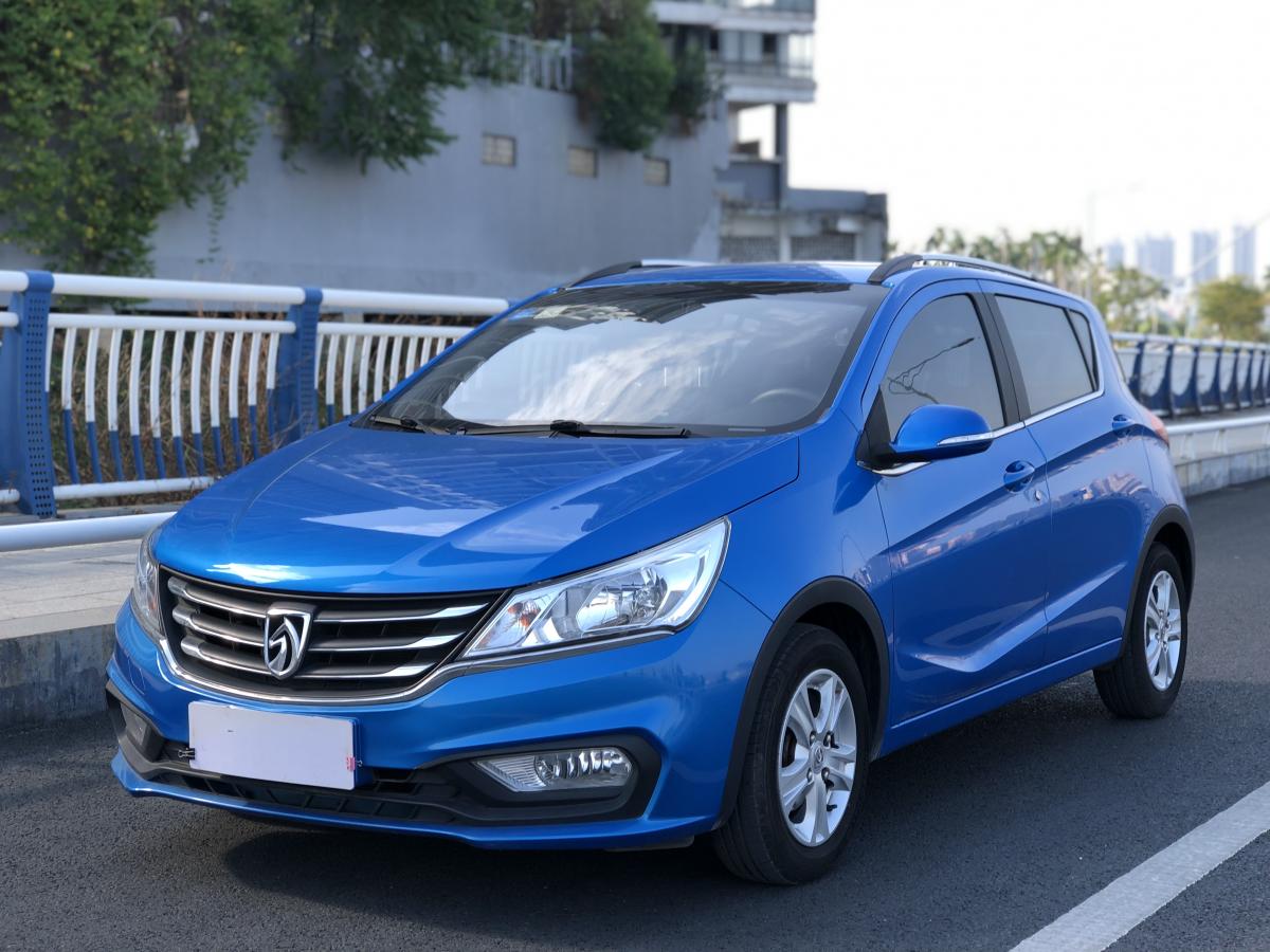 南宁2018年5月宝骏3102017款15l手动豪华型蓝色手动挡