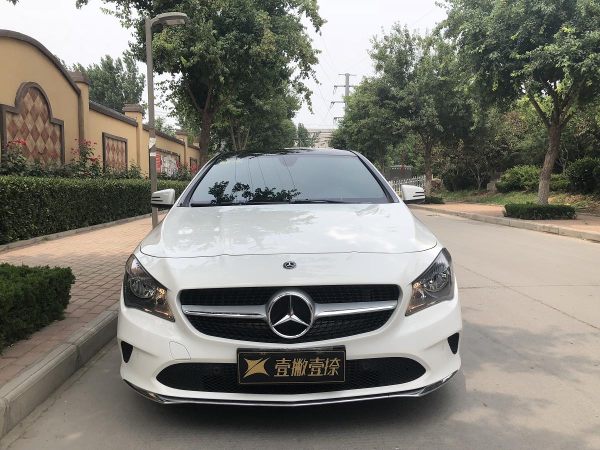 济南2018年8月奔驰奔驰cla级2018款cla200动感型白色自动档
