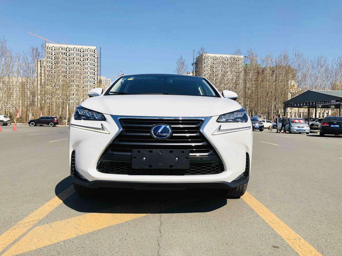 哈尔滨2017年7月雷克萨斯nx2017款300h全驱锋致版白色自动档