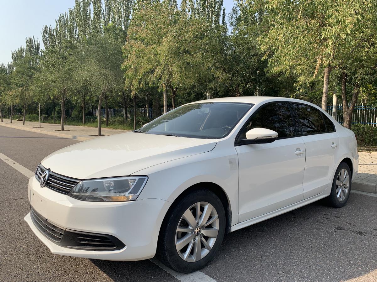 银川2014年8月大众速腾2014款14tsi自动时尚型白色自动档