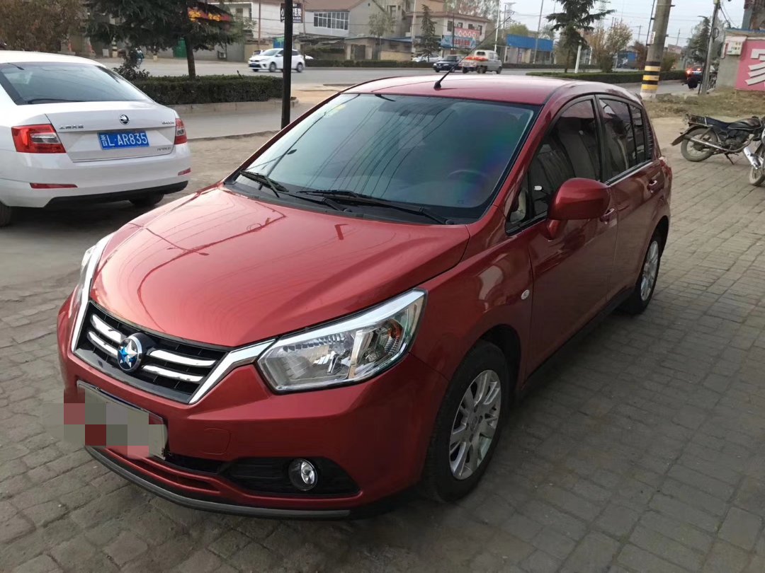 临汾2016年4月启辰r502016款16l自动精英版红色自动档