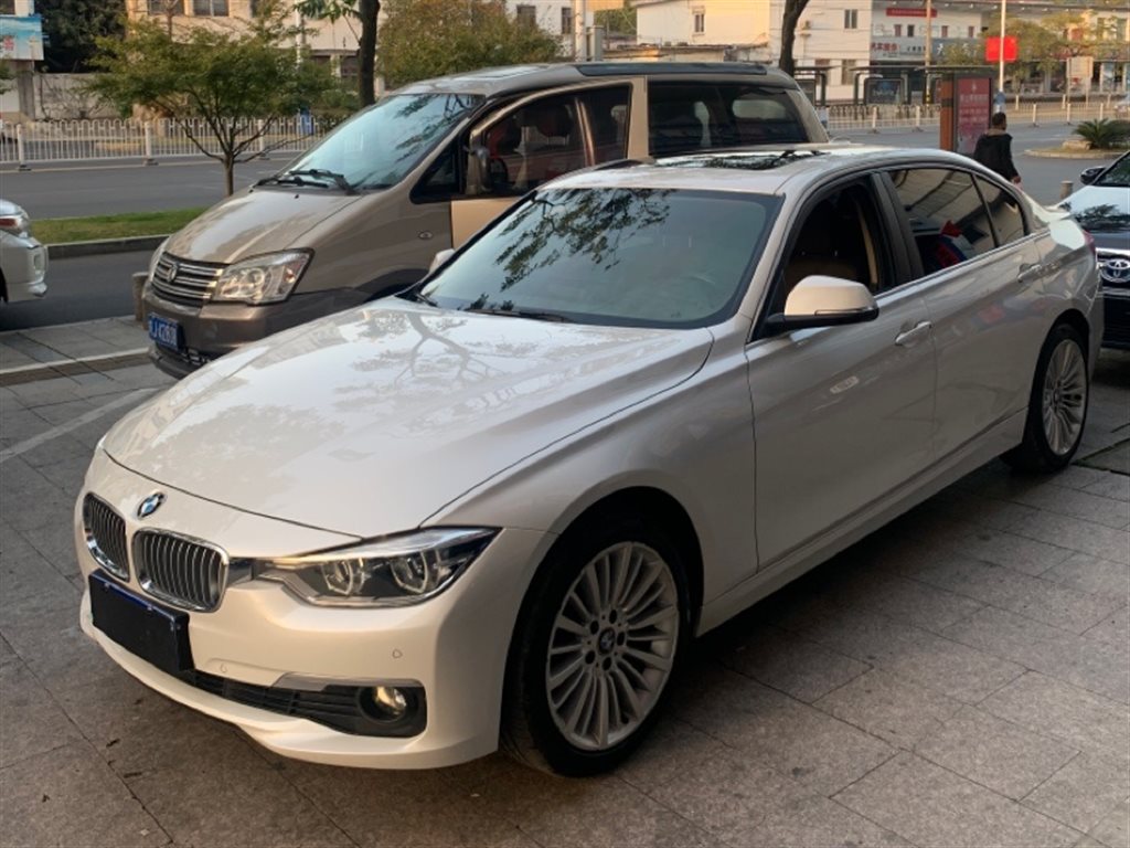 黄山2018年04月宝马宝马3系2018款320lixdrive时尚型白色手动挡