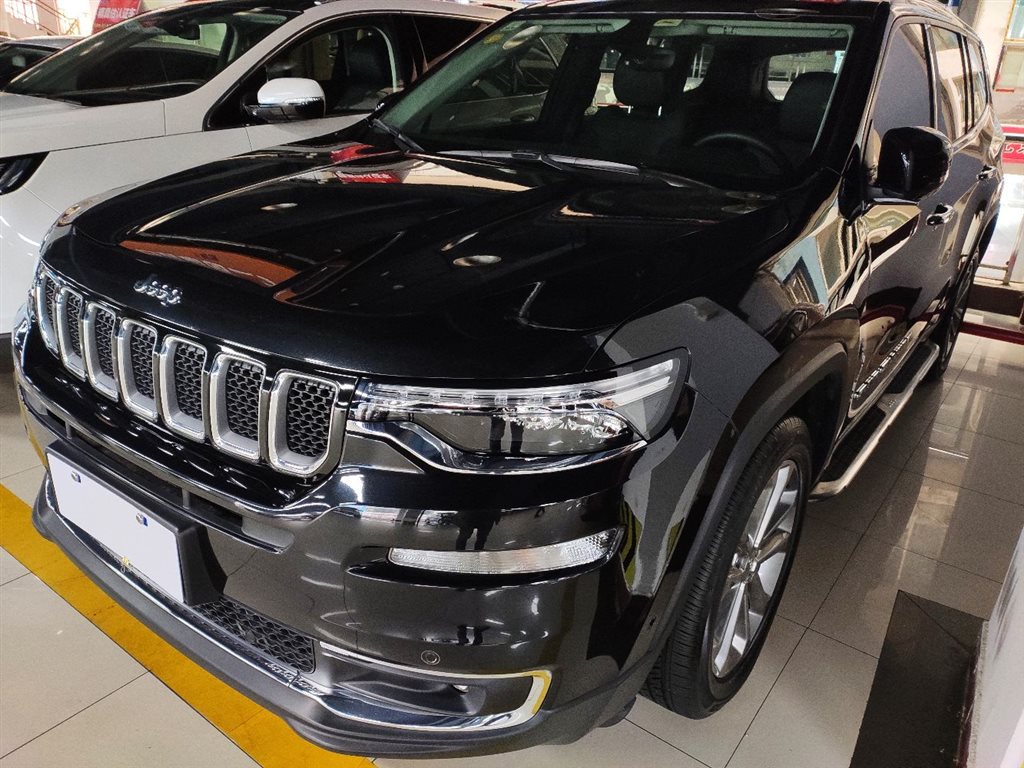 成都2018年09月jeep指挥官2018款20t四驱智享版黑色手动挡