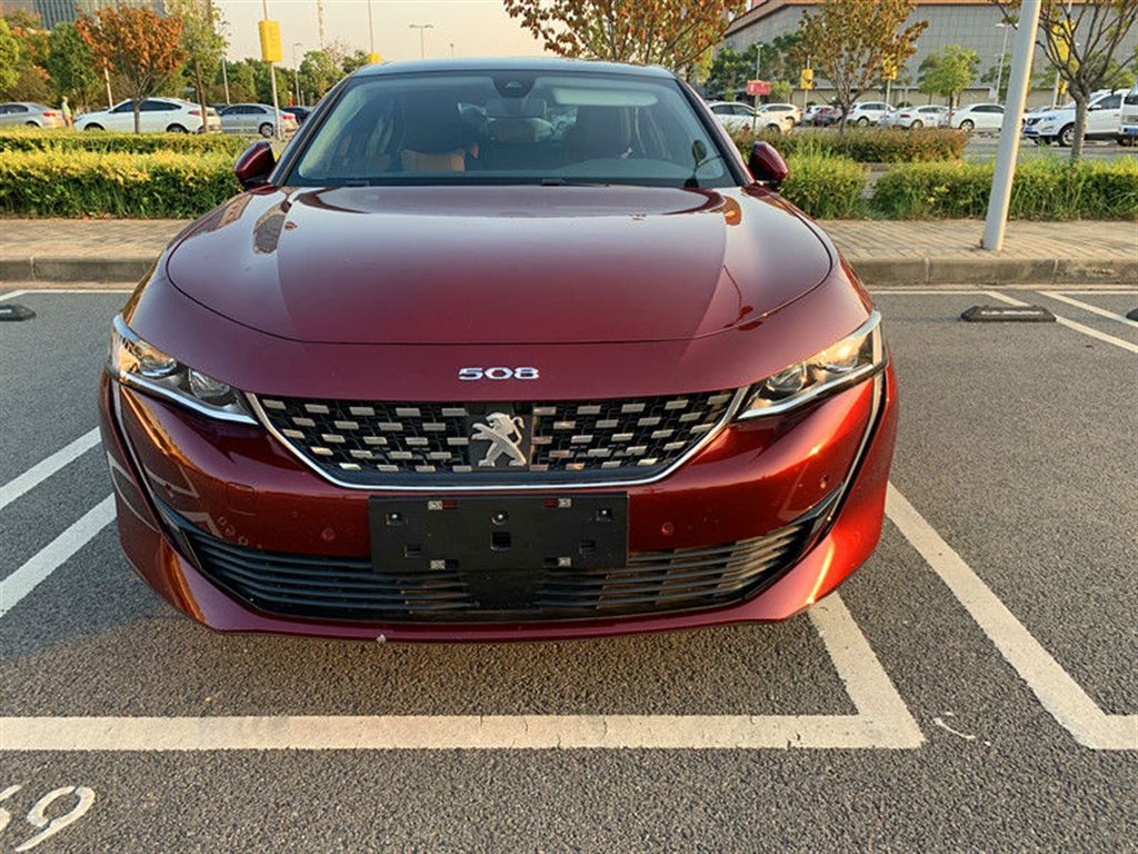 黄冈2019年04月标致5082019款508l350thppuretech先锋版国v红色手动挡