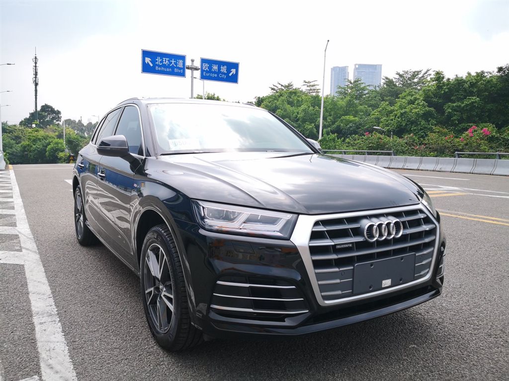 深圳2019年07月奥迪奥迪q5l2018款40tfsi荣享时尚型黑色手动挡