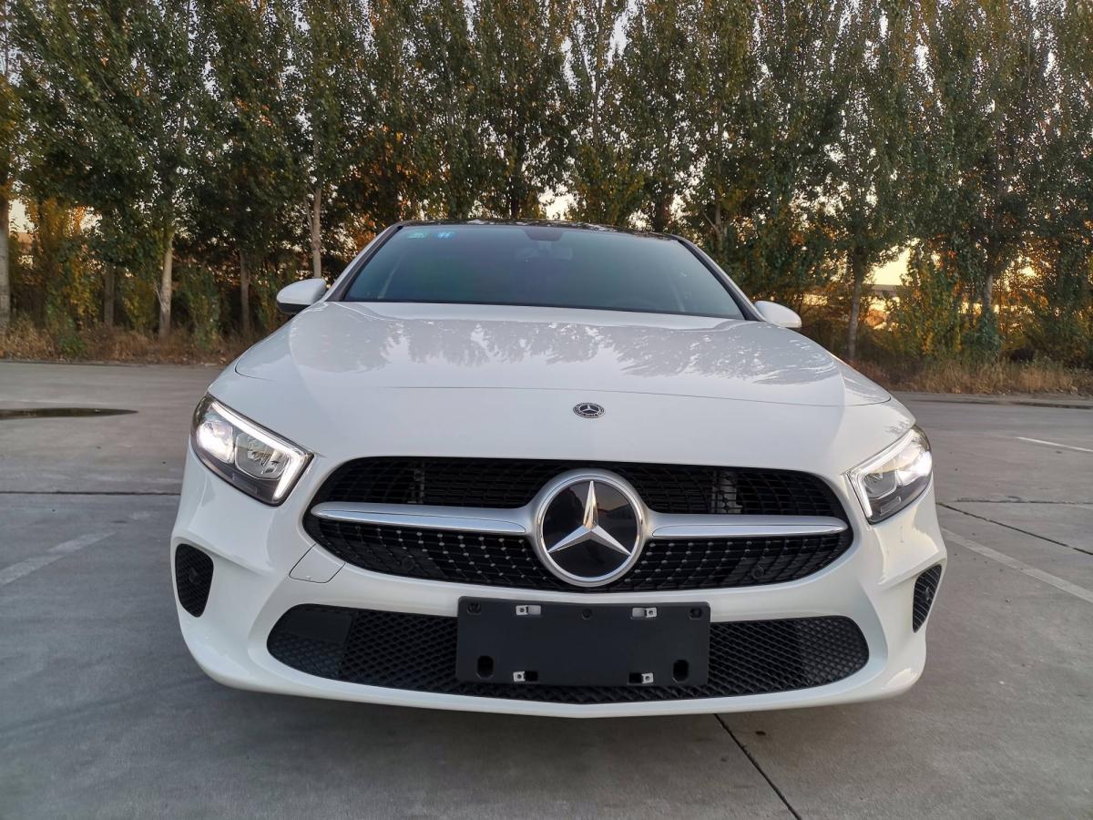 唐山2019年5月奔驰奔驰a级2019款改款a200l白色自动档