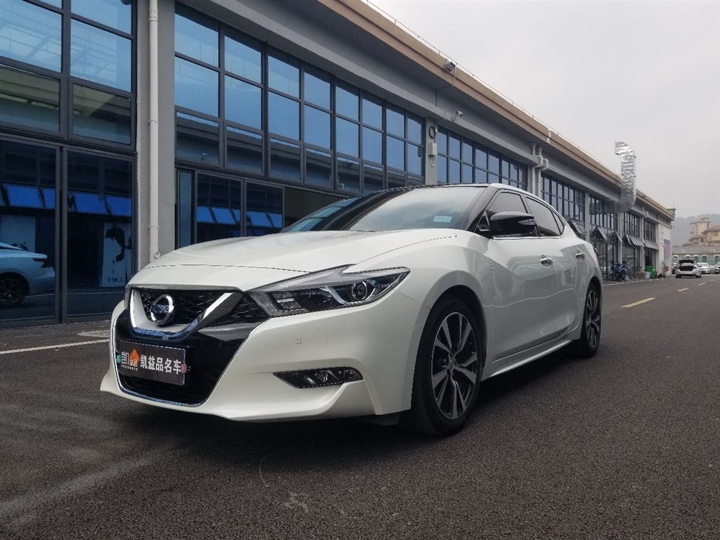 遵义2018年12月日产西玛2016款25lxl豪华版白色手动挡