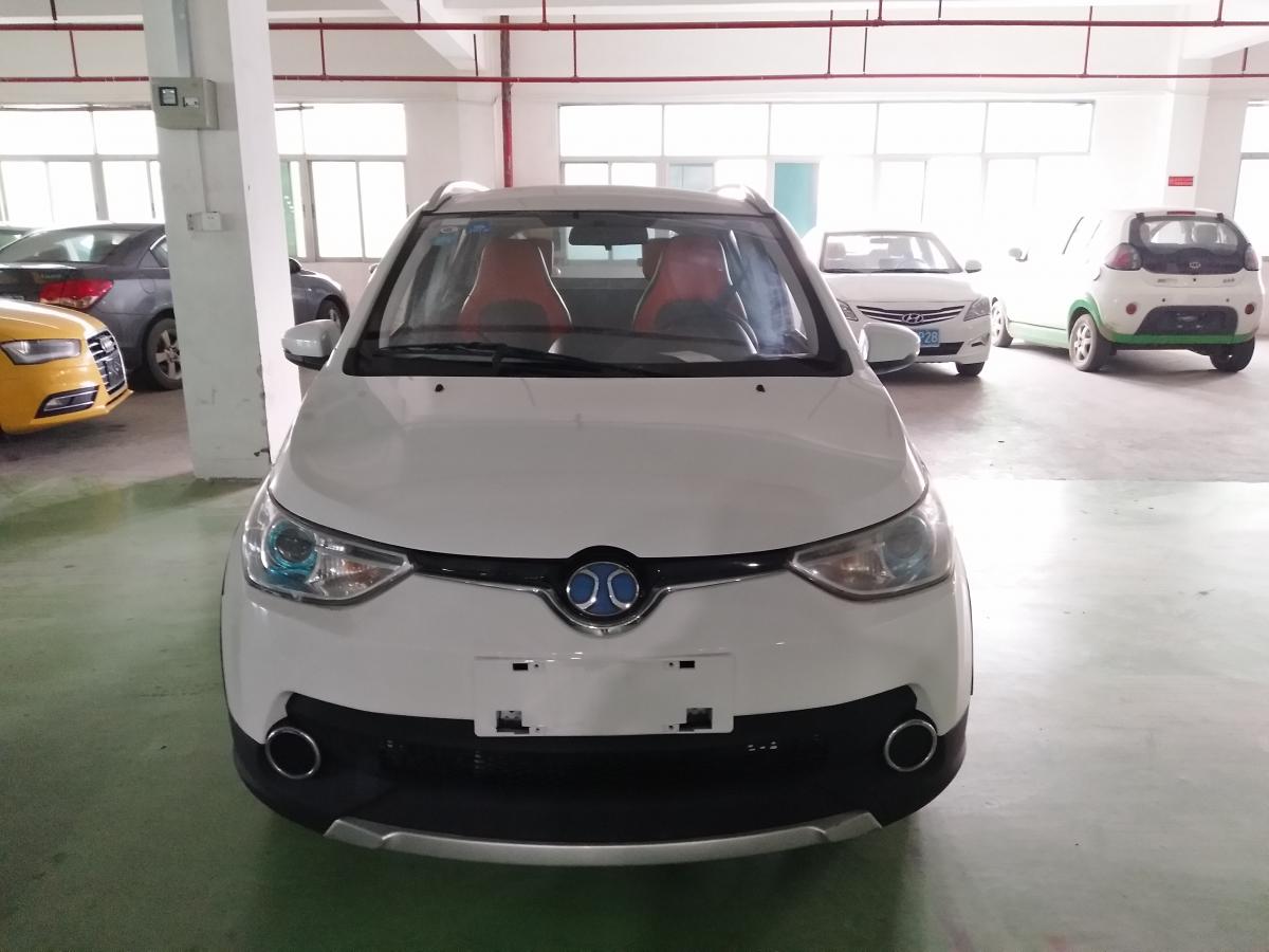 深圳2017年11月北汽新能源ec系列ec180灵秀版白色自动档