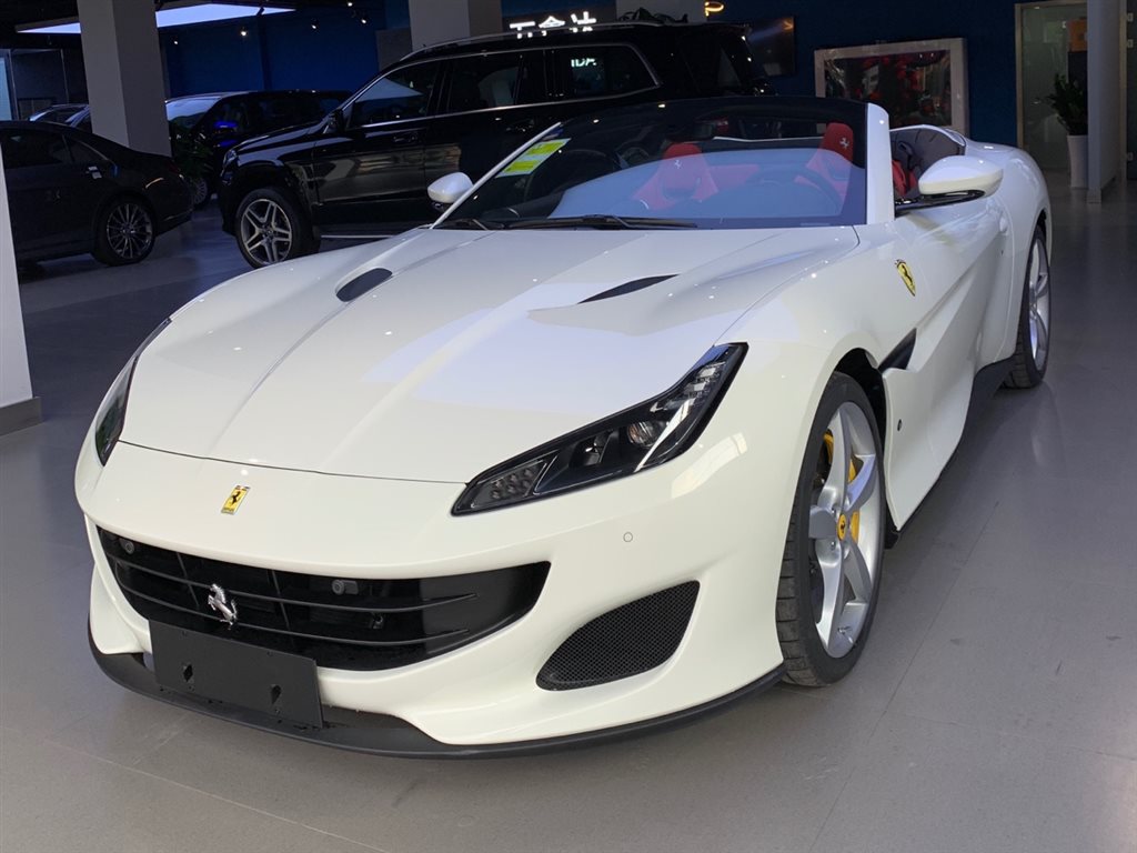 南京2019年10月法拉利portofino2018款39t白色手动挡