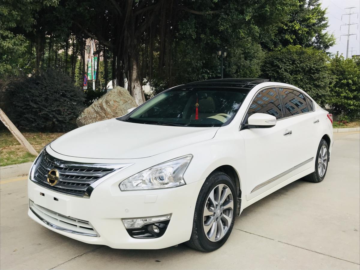 漳州2014年6月日产天籁2014款公爵25lxvvip尊领版白色自动档