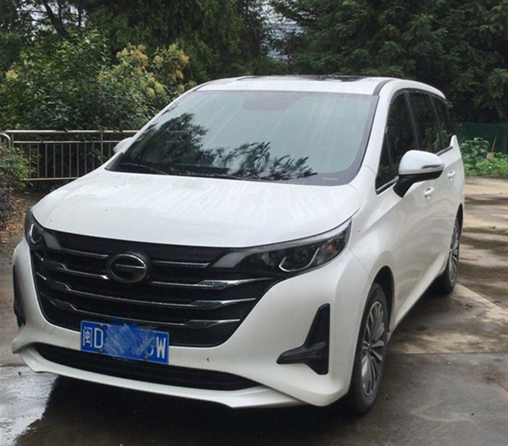 厦门2019年05月广汽传祺m62019款270t自动尊享版七座白色手动挡