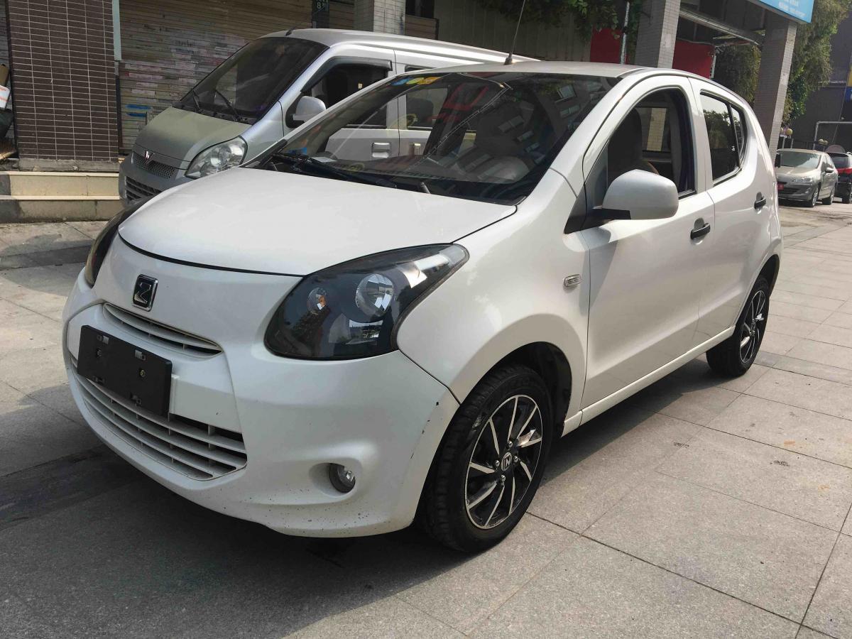 武汉2016年12月众泰云100s豪华型白色自动档