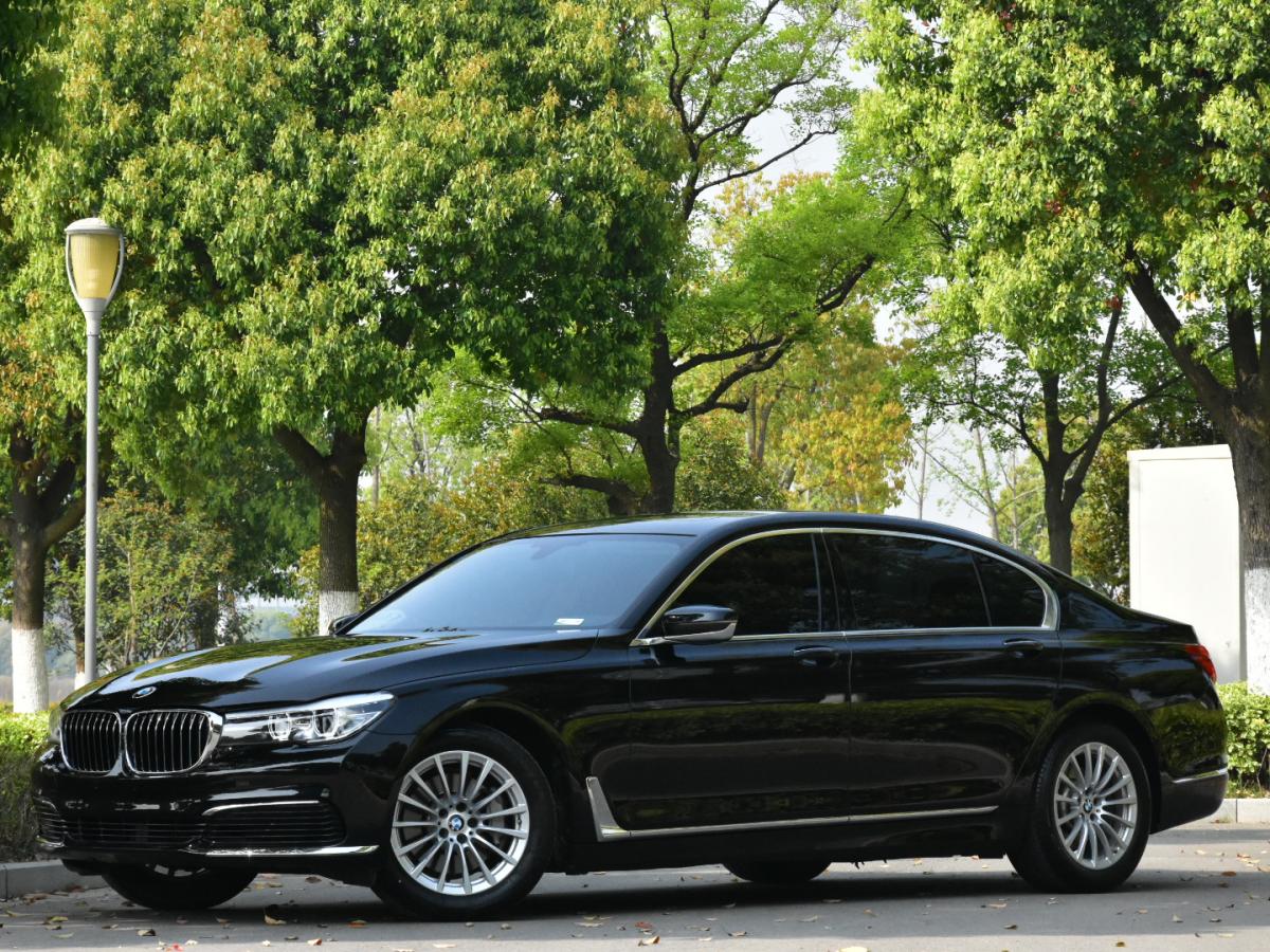 南京2018年1月宝马宝马7系2018款730li尊享型卓越套装黑色自动档