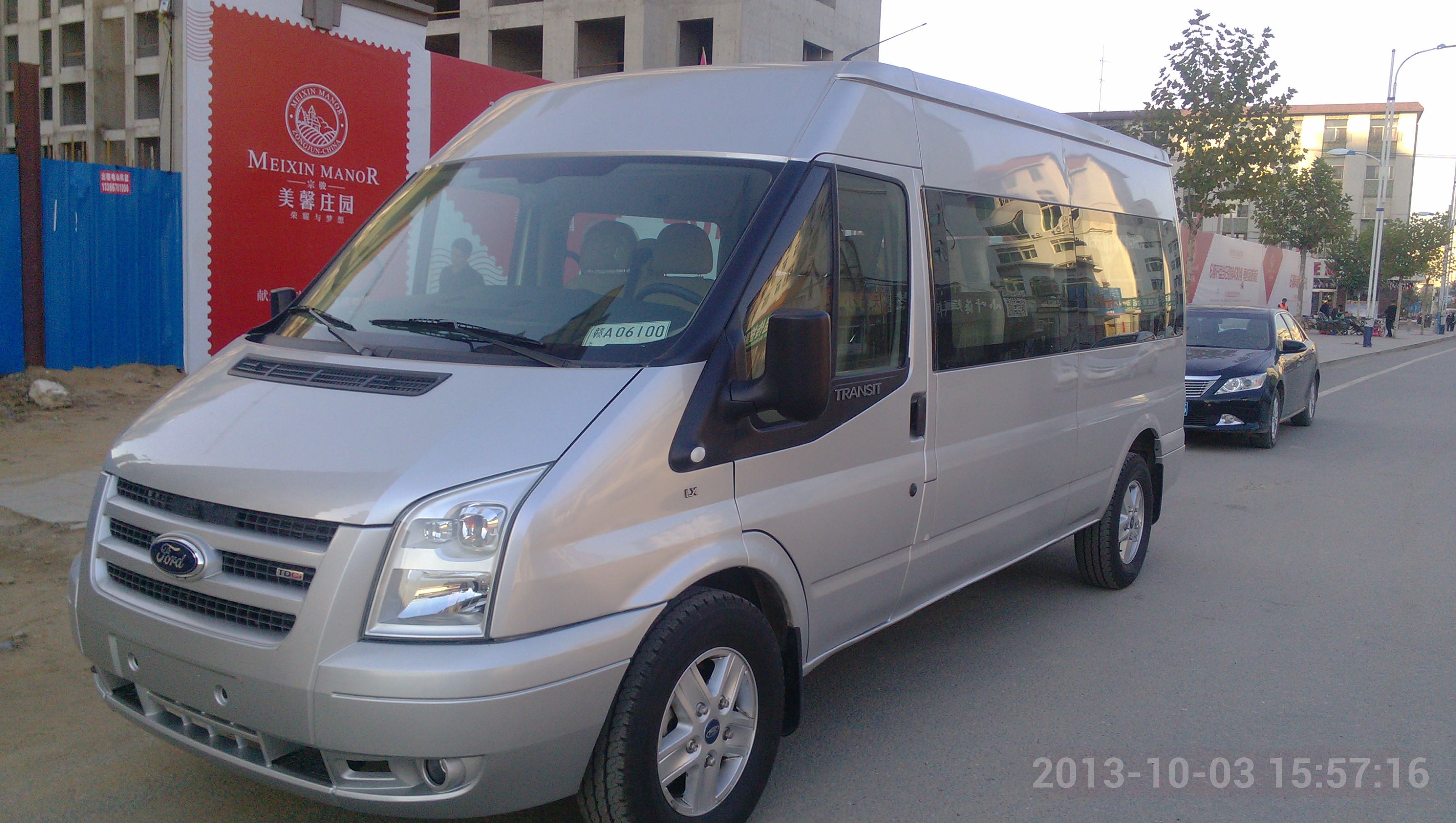 2013年10月全顺豪华15座