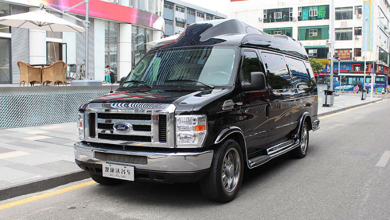 2009年10月 福特 e系列商务车 350 5.4 价格:58万元