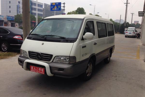 【南通】2009年12月 汇众 伊思坦纳 12座 白色 手动挡