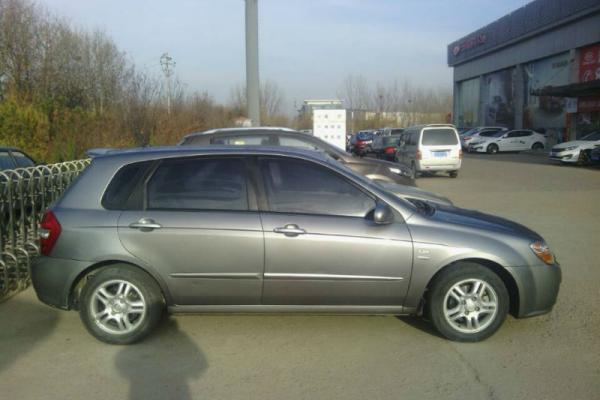 【青岛】2009年4月 起亚 赛拉图欧风 1.6l gls m/t 5.5万