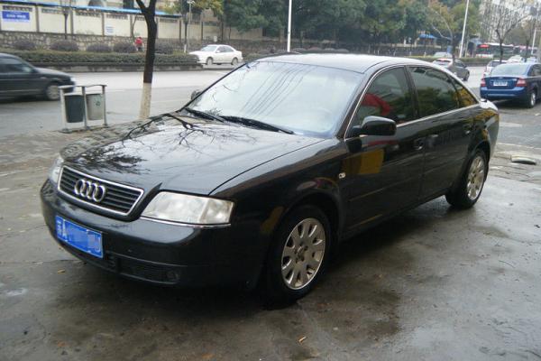 【南京】2002年7月 奥迪 奥迪a6 2.4自动基本 6.3万