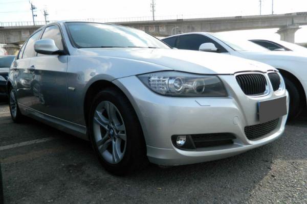 【大连】2010年11月 宝马 宝马3系 宝马3系 2010款 320i豪华型 18.5万