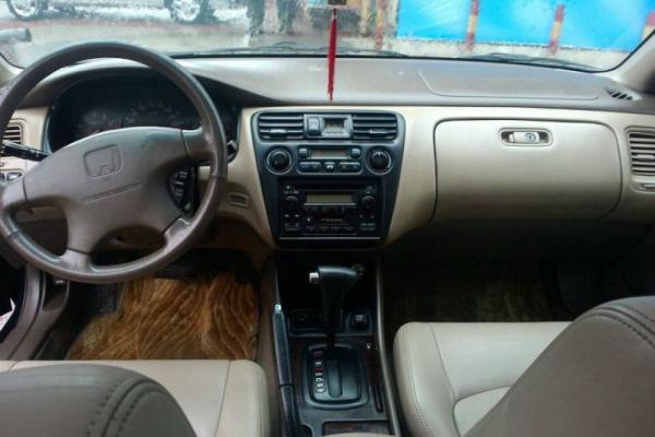 【上海】2000年10月 本田 雅阁 2.4se 3.8万