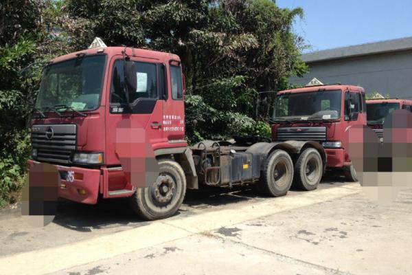 【广东】2004年8月 日野油罐车(另有一批拖头,挂车,大巴,)