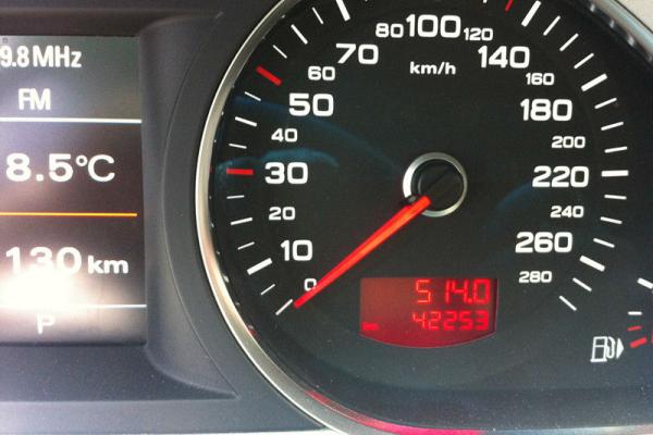 【沈阳】2011年8月 奥迪 奥迪a6l 2.0tfsi 自动标准型