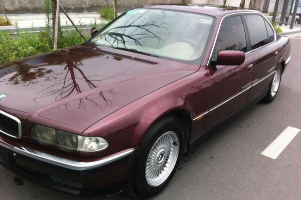 【宁波】2001年6月 宝马 宝马7系hybrid 宝马728 红色 手自一体
