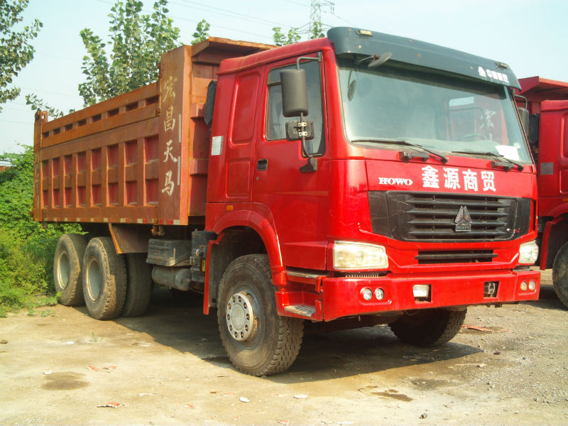 2011年6月 二手豪沃自卸车-山东齐鲁二手车