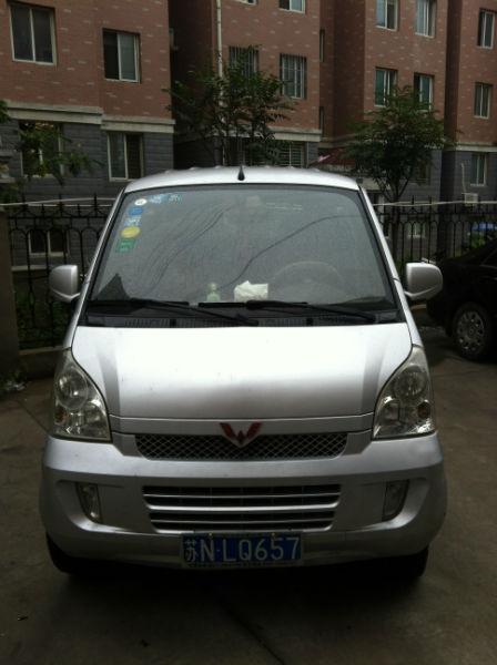 【宿迁】2011年4月 五菱荣光6407bf 银灰 手动挡