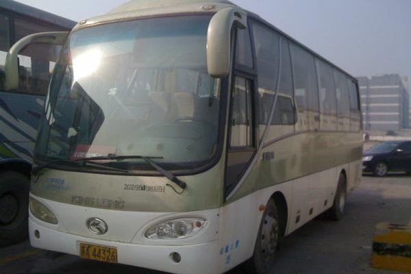 33座非营运厦门金龙客车,原装康明斯210马力发动机,南京大型企业上