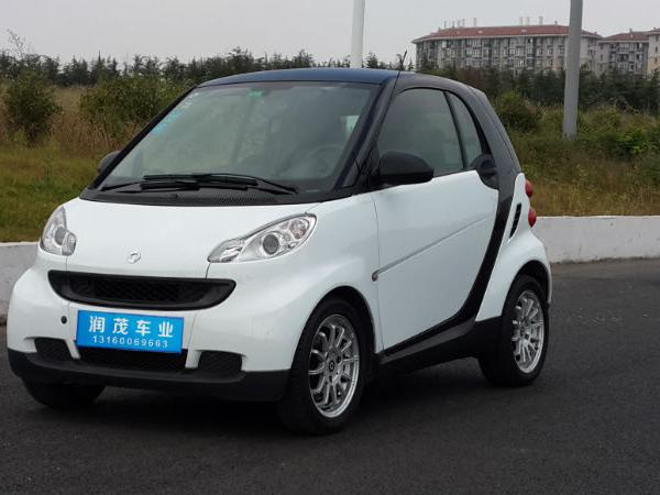 smart fortwo 1.0 MHD 硬顶标准版