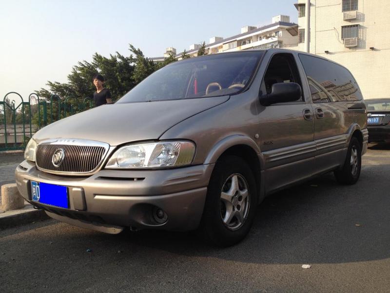 【福建】2002年2月 别克 gl8 陆尊3.0 ct 舒适版 灰色 自动档