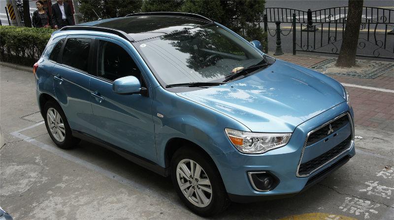 【上海】2014年2月 三菱 劲炫 2.0 四驱旗舰型 蓝色 手自一体