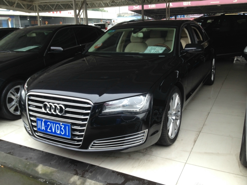 【成都】2012年5月 奥迪 奥迪a8 基本型 黑色 自动档