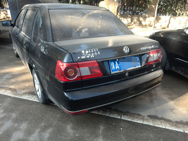 【郑州】2012年3月 大众 桑塔纳志俊 1.8at 舒适型 黑色 自动档