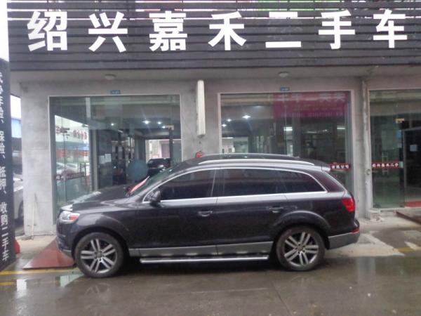 奥迪 奥迪Q7  4.2FSI 手自一体 QUATTRO豪华型