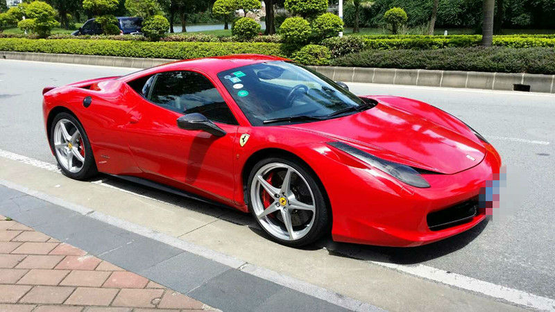 【深圳】2013年1月 法拉利 458 spider 4.5 红色 手自一体