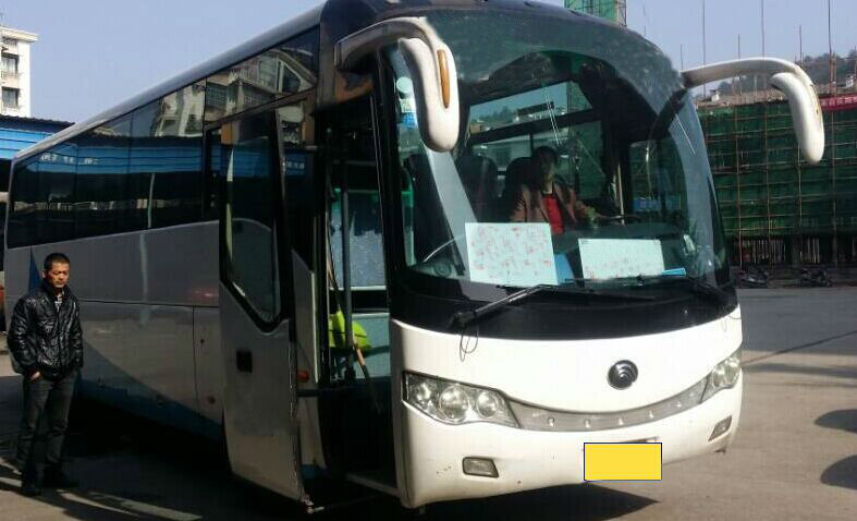 【衢州】2009年8月 09年39座国三宇通6999 白色 手动挡