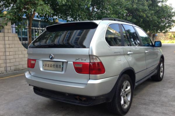 【厦门】2002年8月 宝马 宝马x5 xdrive30i 豪华型 27.8万