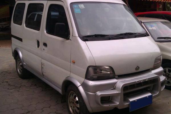 【珠海】2006年4月 ==06年长安之星1.3l面包车1.5万转让 白色 手动挡