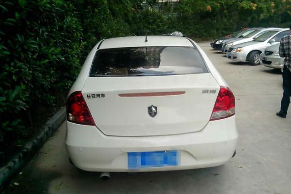 【上海】2009年6月 长安(轿车) 志翔 1.6手动挡 2.3万