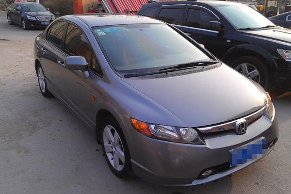 【青岛】2007年3月 本田 思域 1.8 lxi手动经典版 7.2万