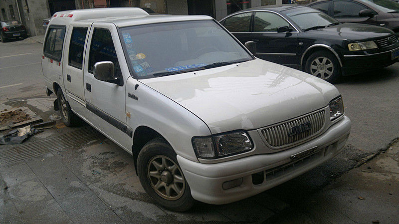 2003年7月江铃宝典柴油皮卡