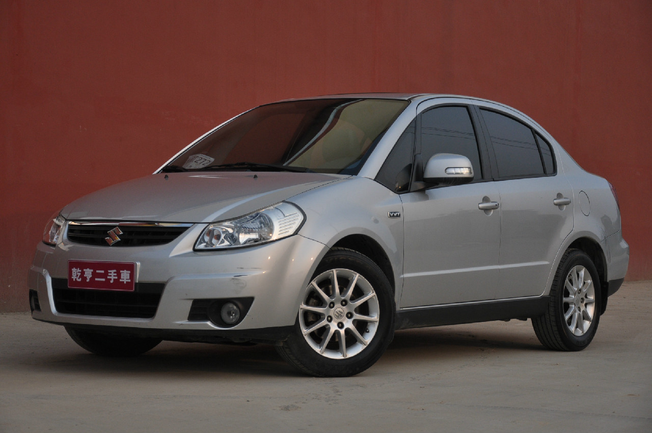 2010年7月铃木 天语sx4三厢 三厢1.8l豪华型at