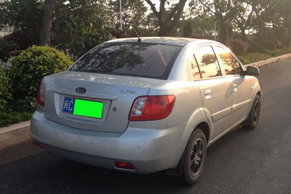 起亚锐欧 2011年上牌