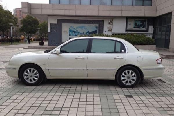 【上海】2005年4月 起亚 欧菲莱斯 2.7 v6标配 7.8万