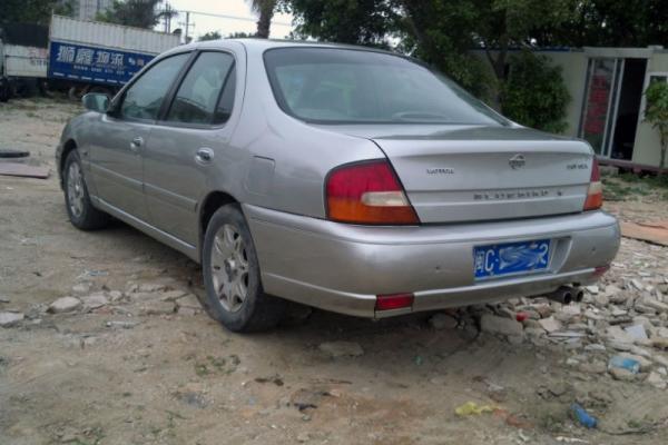 日产蓝鸟 2002年上牌