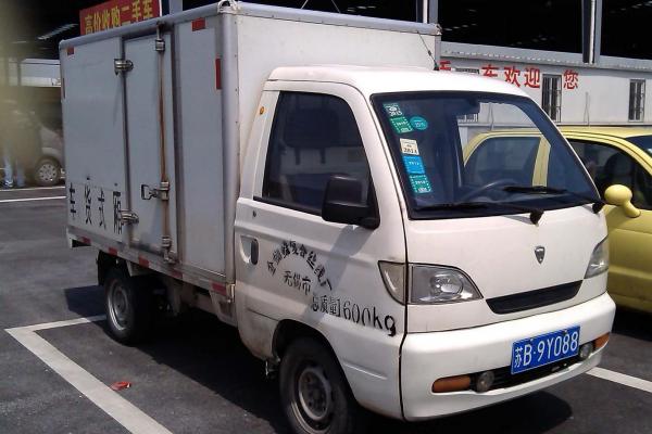 【无锡】2010年2月 哈飞 松花江 1.0排量 1.8万