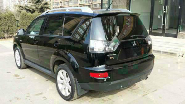 三菱欧蓝德 2010年上牌